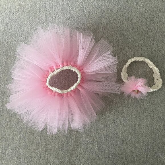 Handmade Crochet Pink Sweetheart Neckline Tutu for 17cm Doll 2-Piece Set - Picture 7 of 7